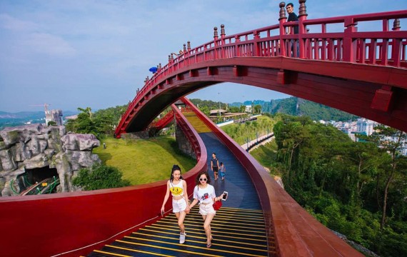 HẠ LONG BAY - HẠ LONG PARK - SAPA - FANSIPAN